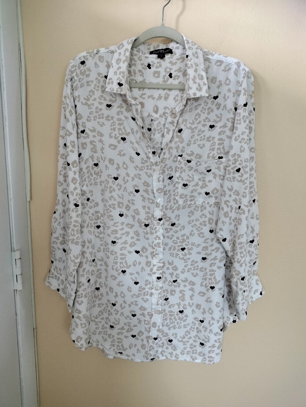 Velvet Heart White Leopard Print Tunic Blouse 2X Relaxed Artsy Vacation